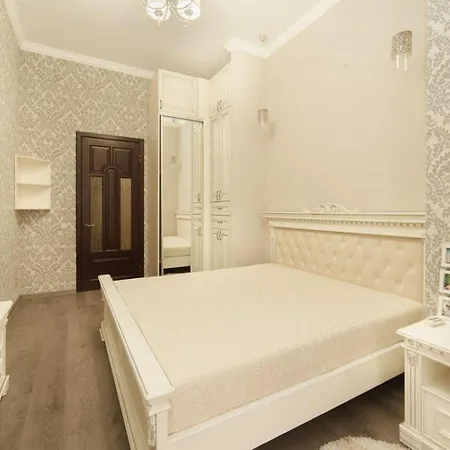 Апартаменти Luxury Deribasivska 13