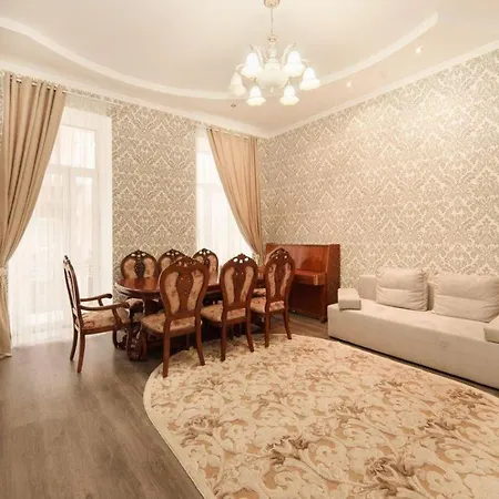 Luxury Deribasivska 13 Apartment
