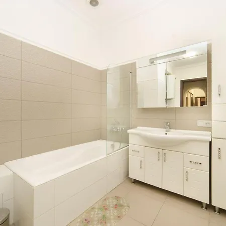Luxury Deribasivska 13 Апартаменти *