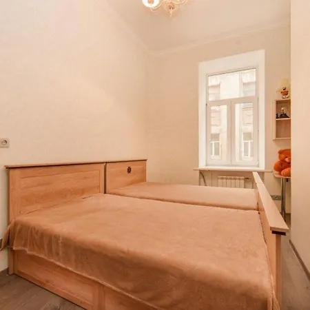 Luxury Deribasivska 13 *